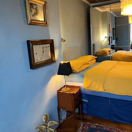 Cozy Montmartre With Views Over Rooftops Appartamento